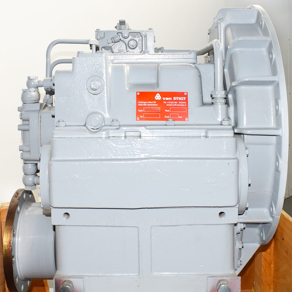 Zijaanzicht tweedehands reductiekast van ZF-marine type BW 251 4,133 | foto 5